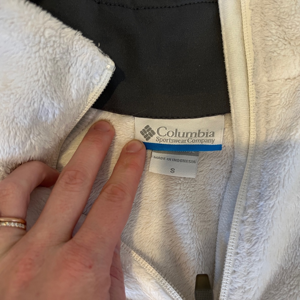 Columbia jacket. Small. Excellent condition. - Picture 2 of 4